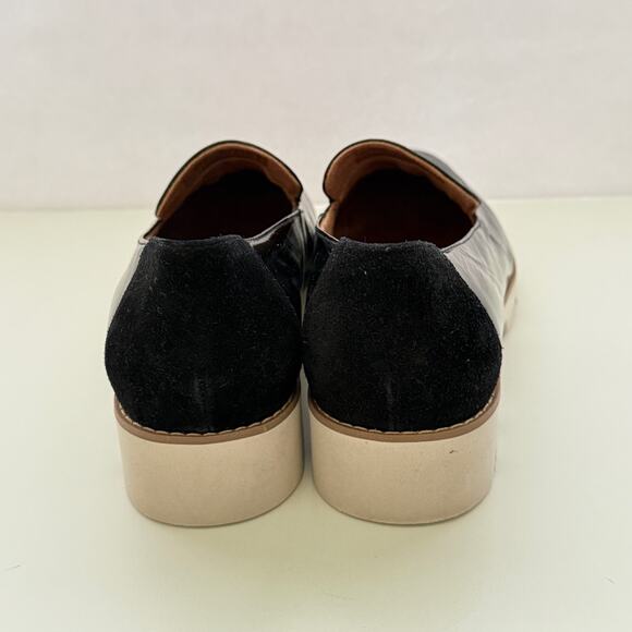 Vionic Kensley SlipOn Suede Patent Leather Loafer SZ 8.5 Smart Casual Minimalist - Picture 9 of 10